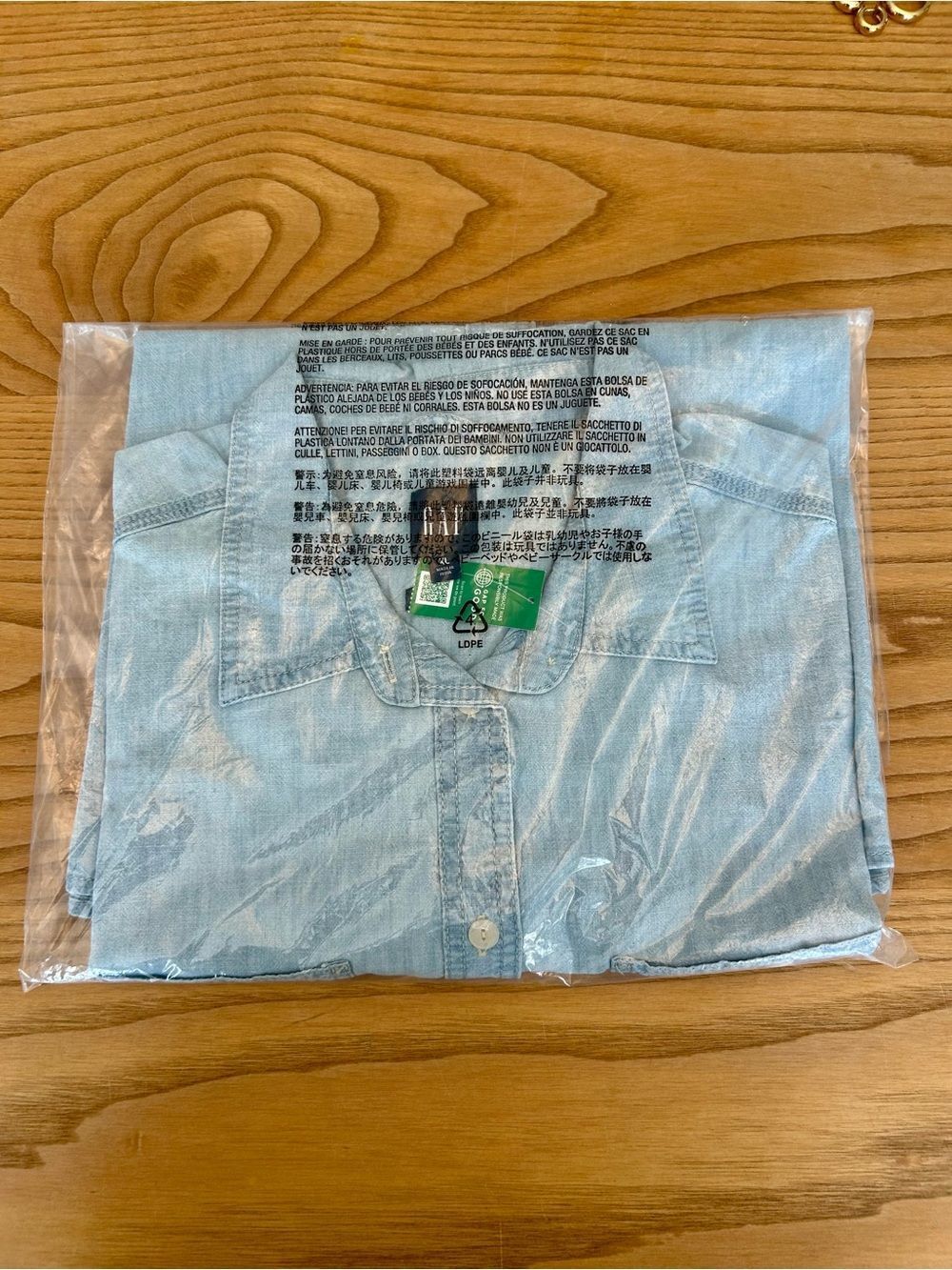 GAP Light Blue Chambray Button-Down Shirt - Picture 10 of 14